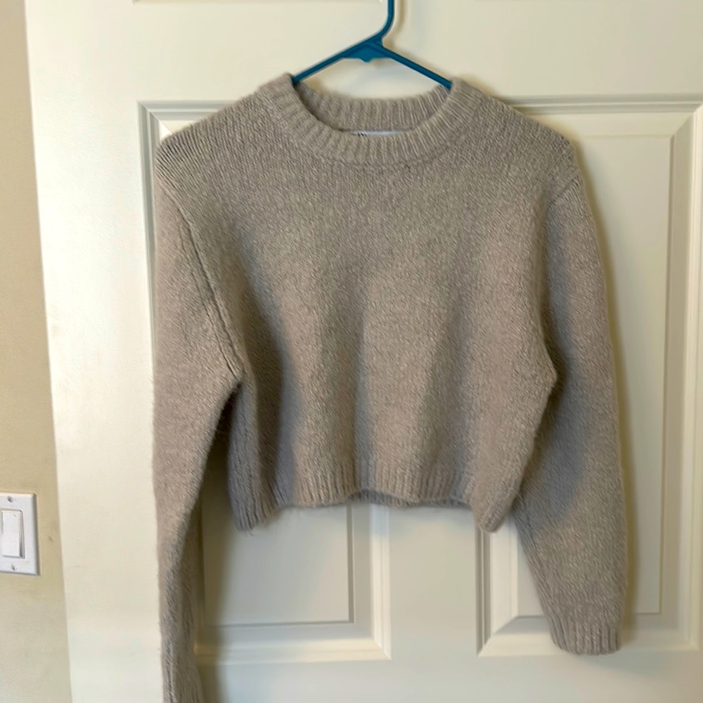 Zara NWOT cropped sweater